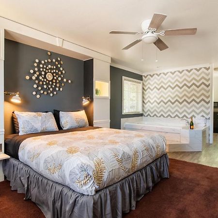 Big Bear Spa Suites بيغ بير لاكي، سان بيرناردينو، كاليفورنيا المظهر الخارجي الصورة