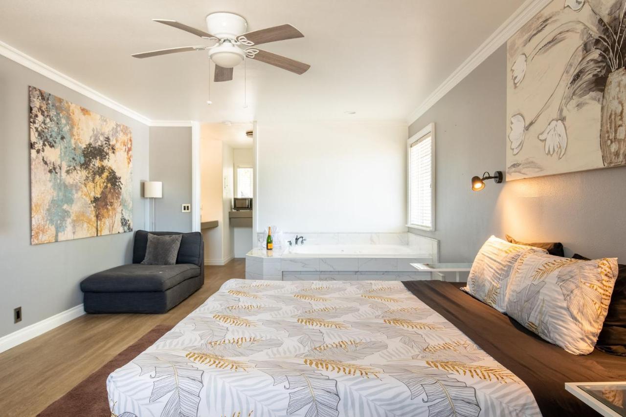 Big Bear Spa Suites بيغ بير لاكي، سان بيرناردينو، كاليفورنيا المظهر الخارجي الصورة