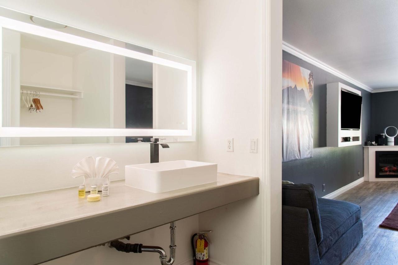 Big Bear Spa Suites بيغ بير لاكي، سان بيرناردينو، كاليفورنيا المظهر الخارجي الصورة