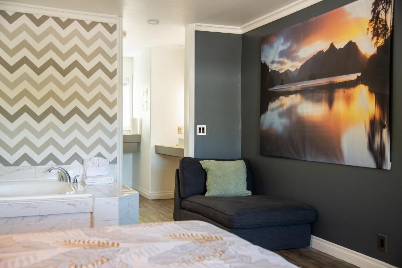 Big Bear Spa Suites بيغ بير لاكي، سان بيرناردينو، كاليفورنيا المظهر الخارجي الصورة